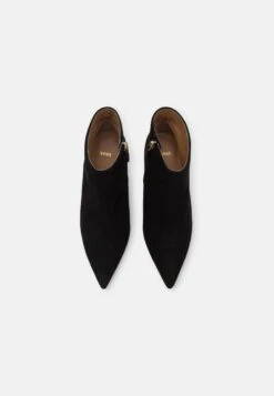 Boss Janet- Korte Laarzen - Black -Sneaker 04873a19ed5f4c859f99f9ab38975e4d