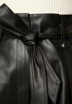 Boss Taleha - Shorts - Black -Sneaker 1444a53333844fb6ace1e79559b738a4