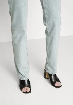 Boss Straight Leg Jeans - Light Pastel Blue -Sneaker 1ff444ccb0664e92927282aa7fc1fcc4