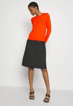 Boss Fadenasi - Vest - Bright Orange -Sneaker 247dbc894f05442ea055979bad2a7c69