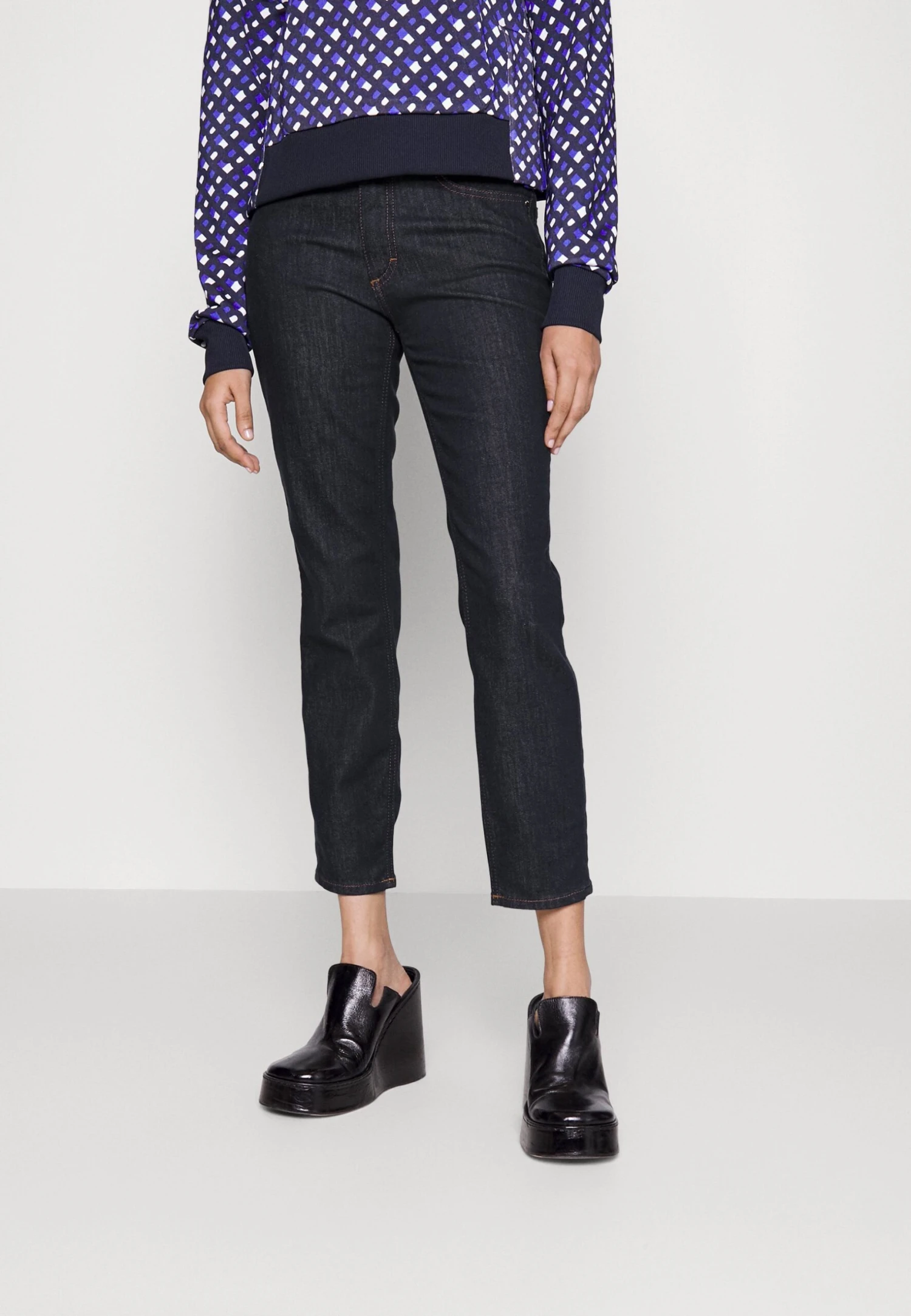 Boss Jackie Slim Crop - Slim Fit Jeans - Blue Denim 1 Boss Jackie Slim Crop - Slim Fit Jeans - Blue Denim