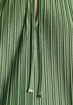 Boss Emalla - Blouse - Open Green -Sneaker 31f6761c2c6a4d1fa62e2f353858222c