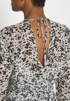 Boss Dellima - Jurk - Open Miscellaneous 13 Boss Dellima - Jurk - Open Miscellaneous -Sneaker 3d59fec67db54e91902150b0a6330cff