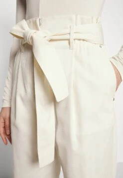 Boss Theora - Broek - Open White -Sneaker 3f33b3d506ab41b4a79f4d52cc6ba7af