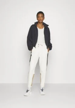 Boss Alica - Trainingsbroek - Open White -Sneaker 410bf1c38c754525a954fe7e30f63ce6