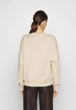 Boss Ecaisa Logo - Sweater - Open Yellow -Sneaker 55184893996a4c3fb1cf1243fc16a9af