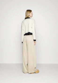 Boss Femolia - Vest - Open Miscellaneous -Sneaker 5b4d92a746f842febf275a6927c1b8d8