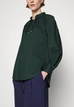 Boss Bipete - Blouse - Open Green -Sneaker 5ef78a33b185427a8397e92122972ce7