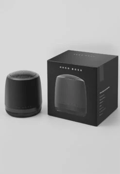 Boss Gear Matrix Red Connected Speaker - Luidspreker - Black -Sneaker 69d6ce0930cb44958d59c93a1e80a5d3