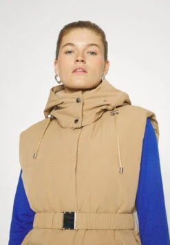 Boss Paolety - Bodywarmer - Medium Beige -Sneaker 6a90044b8a2140f9b9db18deb5400ab6