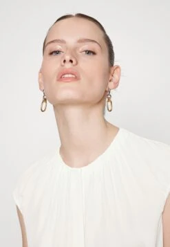 Boss Berika - Blouse - Open White -Sneaker 6d7f419ea1df437fb23470764611205d