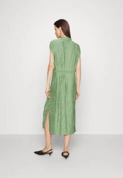 Boss Emals - Jurk - Open Green -Sneaker 7e56a688b8f14f7f8ebae5697945a9ba