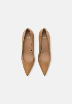 Boss Janet - Klassieke Pumps - Camel -Sneaker 81f3788abef946e7b67e04a7c9700faa