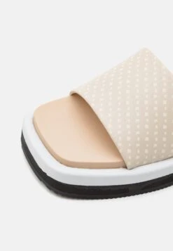 Boss Allie Slide - Muiltjes Met Hak - Light Beige -Sneaker 81f8b7daa7174eddb52a39dbdd86ab89