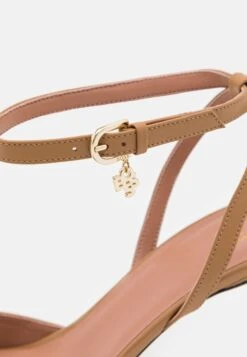 Boss Janet Slingback- Klassieke Pumps - Medium Beige -Sneaker 93cbe03d17714e00be0992c466df2f7c