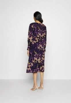 Boss Demaia - Jurk - Open Miscellaneous -Sneaker 9c2ab92b36fc4ab895f7395ba630d764