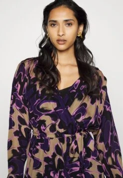 Boss Demaia - Jurk - Open Miscellaneous -Sneaker a9117285e67a4b5ab06d17c3d34aa992