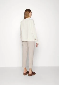 Boss Sweater - Open White -Sneaker b3b43b4059534ef2b35ada0aa1992810