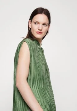 Boss Emalla - Blouse - Open Green -Sneaker c393cb68fe0e41e487f38d57586bb378