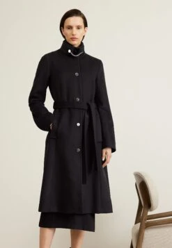 Boss Casenova - Mantel - Black