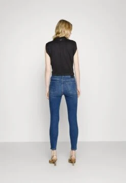 Boss Kitt Skinny High Rise Cropped Length - Jeans Skinny Fit - Open Blue -Sneaker e3277db05bdb4c7d9c59cdc7ea980f27