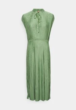 Boss Emals - Jurk - Open Green -Sneaker e329bcbfbc5d45ecafa0160571fb8cc5