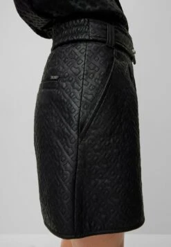 Boss Tomena - Shorts - Schwarz Eins -Sneaker eb2b5506885346d49437c17b7d7cea8f