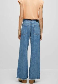 Boss Sophia Hr Bc - Flared Jeans - Light Blue -Sneaker f20991f770bf4a5fbf58e5ad0f3ea50a