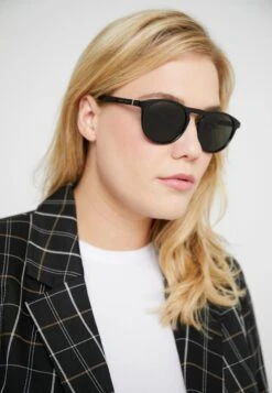 Boss Zonnebril - Black 7 Boss Zonnebril - Black -Sneaker f6d1e2be71094aff921e32af8f818f79