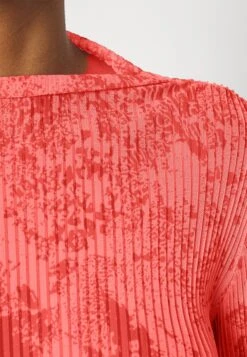 Boss Esami - Longsleeve - Open Miscellaneous -Sneaker f9ccd90c893a42bf83903082235f1aa3