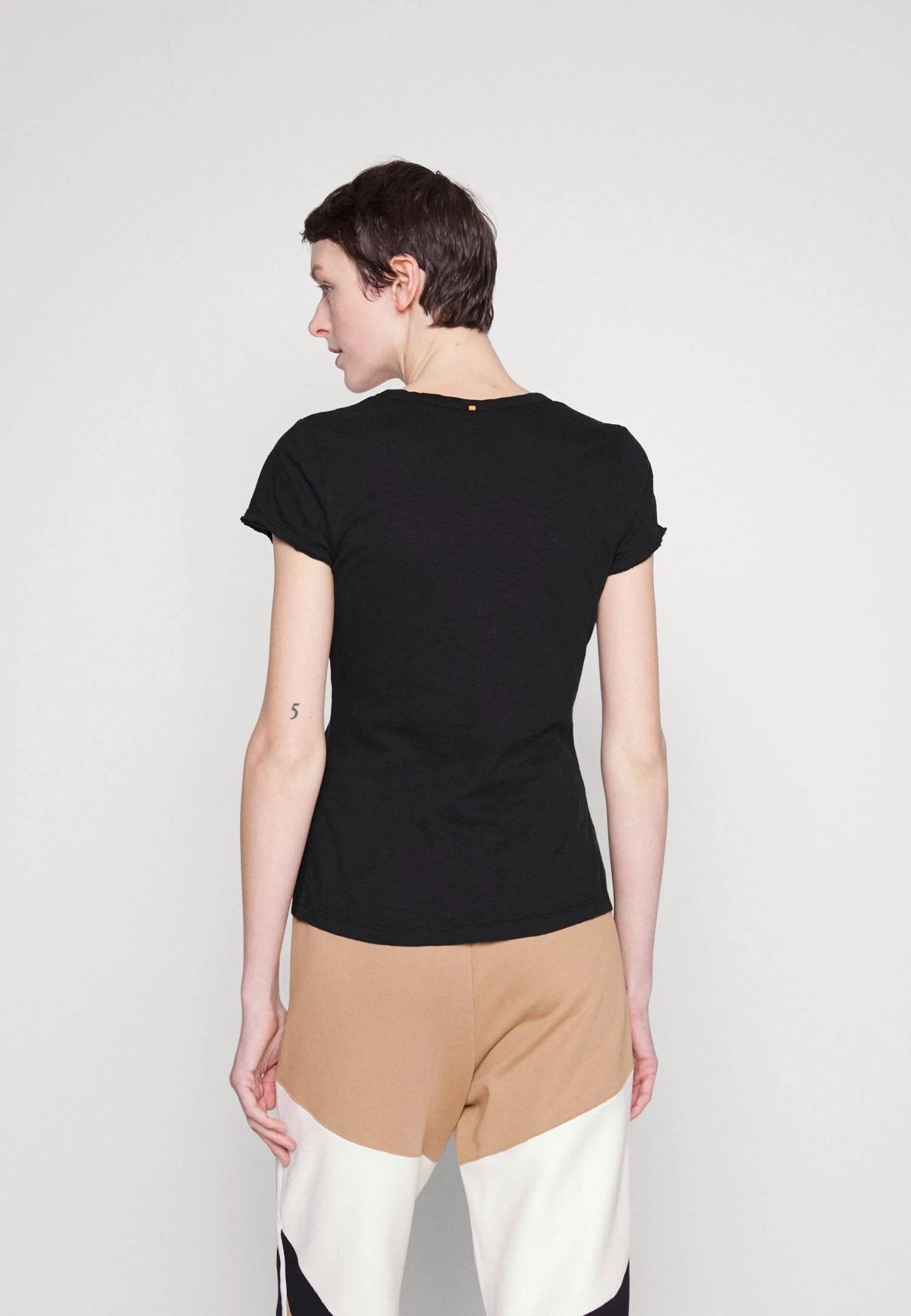 Boss Eslane - T-Shirt Basic - Black 3 Boss Eslane - T-Shirt Basic - Black - Afbeelding 3